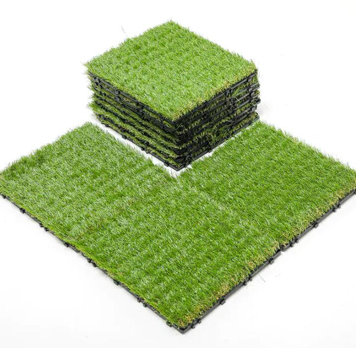 Transmutare tuum Outdoor Space cum Artificialibus Grass Circumda Tiles
